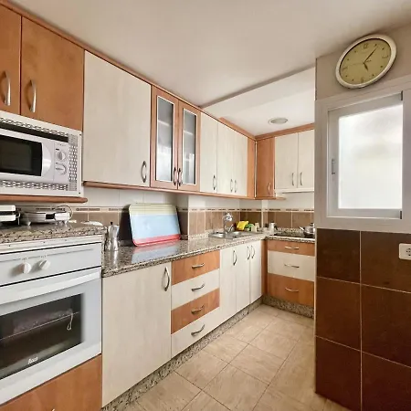 Cozy Center Apartment *